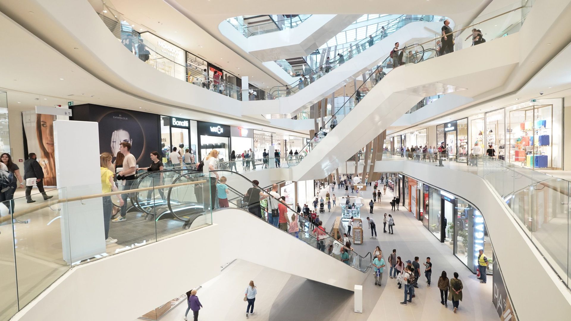 Ada Mall Shopping Center Lindex